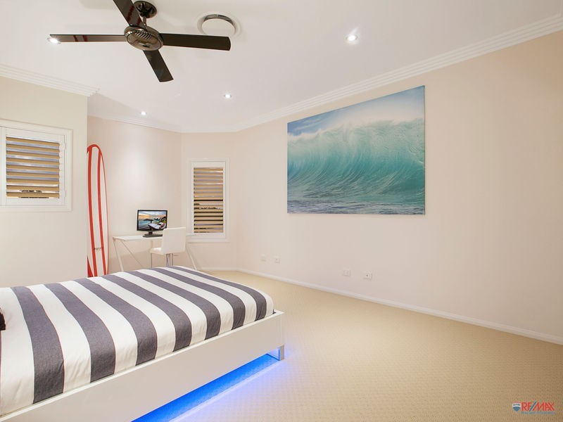 37 Esplanade, Redland Bay QLD 4165