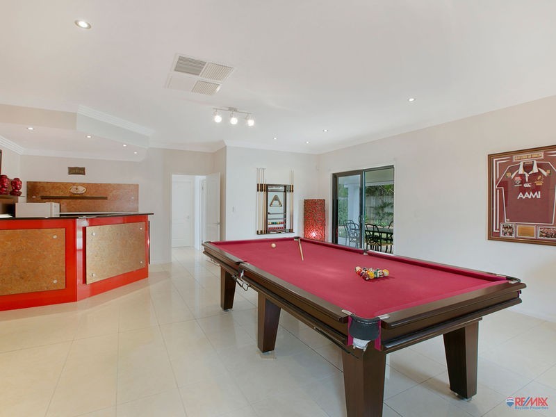 37 Esplanade, Redland Bay QLD 4165