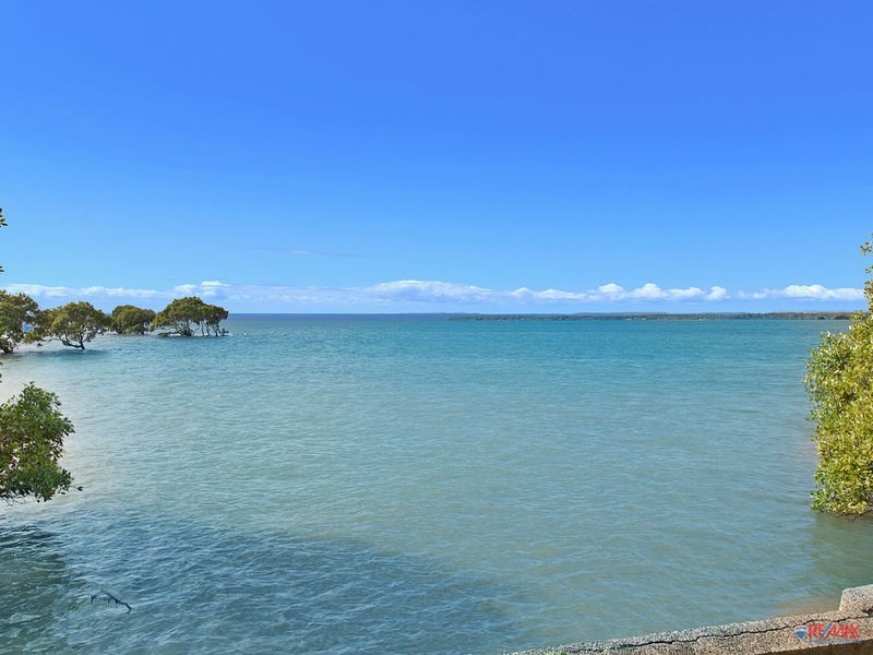 37 Esplanade, Redland Bay QLD 4165