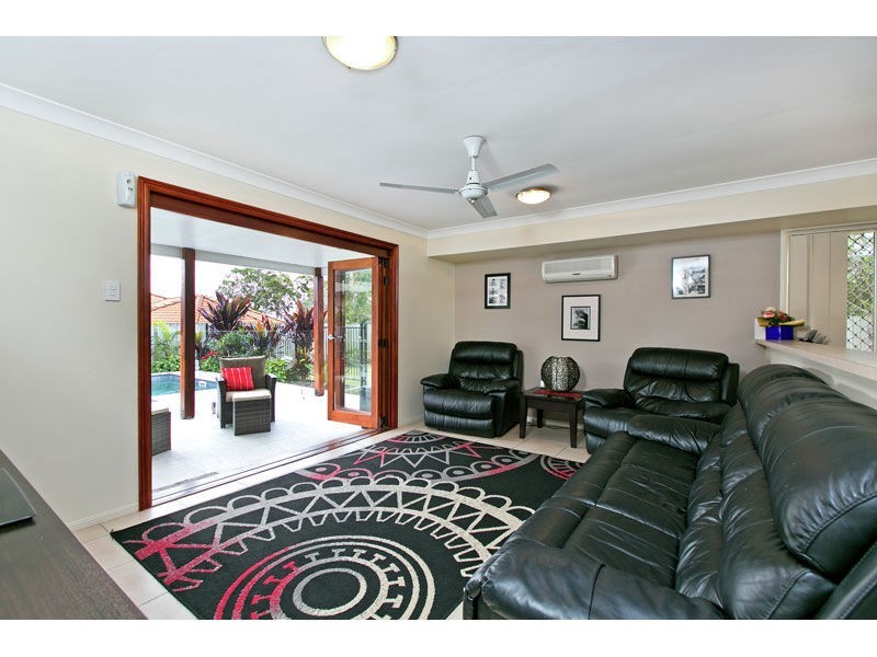 99 Bunker Road, Victoria Point QLD 4165