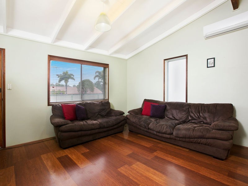 30 Rossinton Street, Birkdale QLD 4159