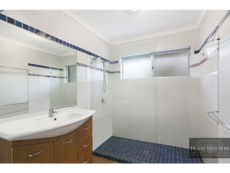 1 Mala Crescent, Birkdale QLD 4159