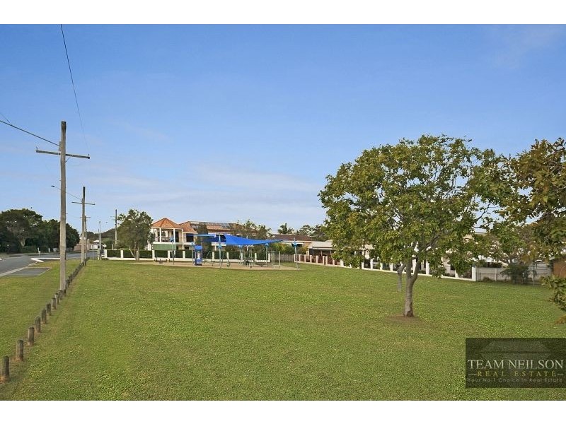 1 Mala Crescent, Birkdale QLD 4159