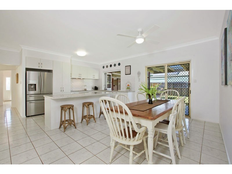 20 Seagull Street, Victoria Point QLD 4165