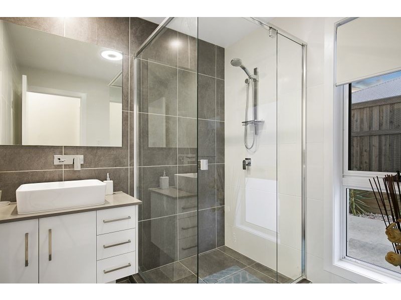 8 Nadine Crescent, Thornlands QLD 4164