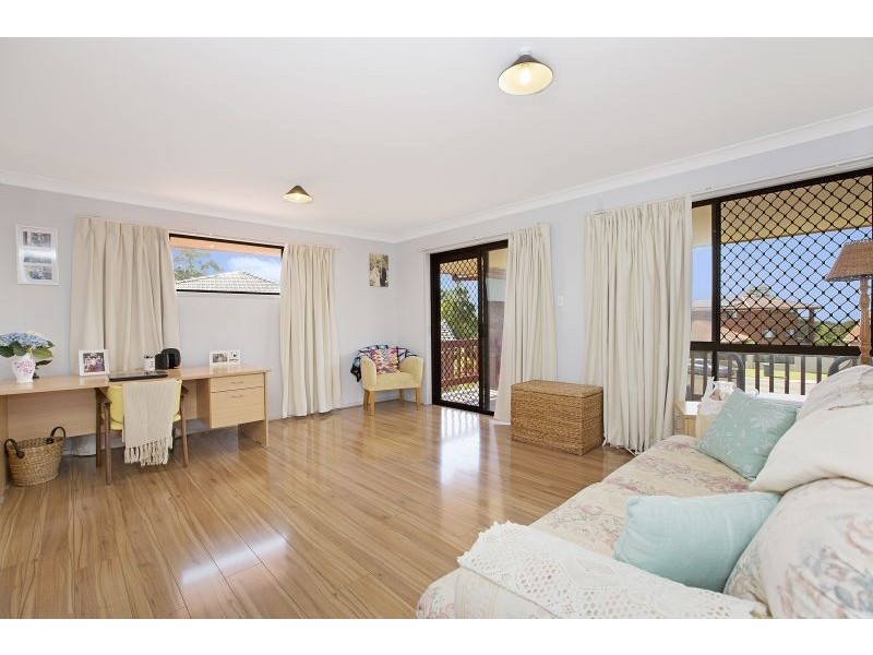 6 Falcon Avenue, Thornlands QLD 4164