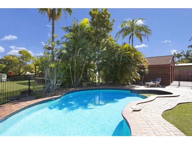 6 Falcon Avenue, Thornlands QLD 4164