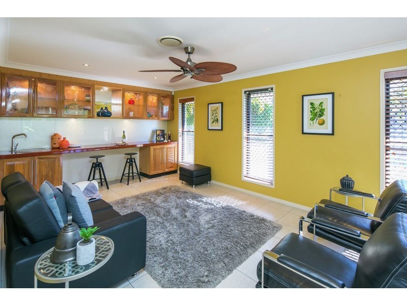 4 Atrium Close, Wellington Point QLD 4160