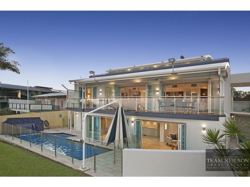 2 Masters Avenue, Victoria Point QLD 4165