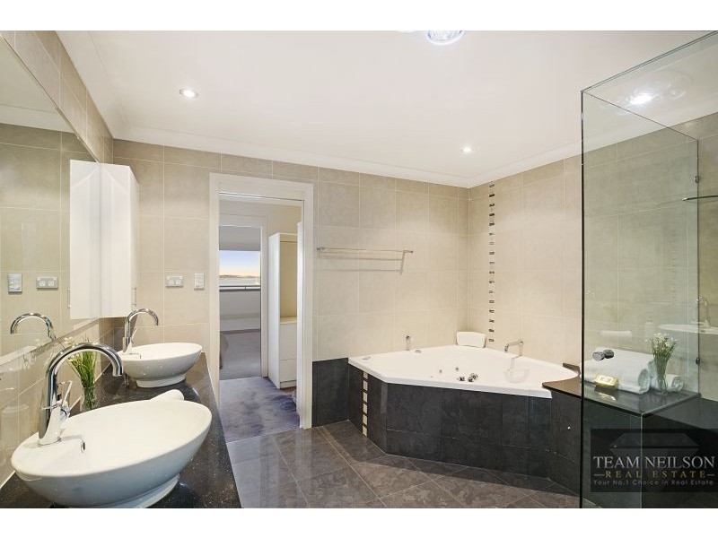 2 Masters Avenue, Victoria Point QLD 4165