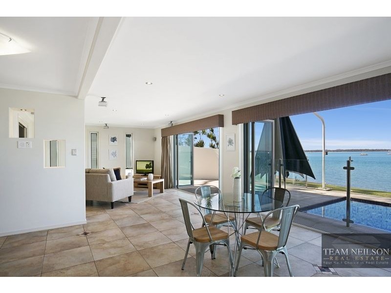 2 Masters Avenue, Victoria Point QLD 4165