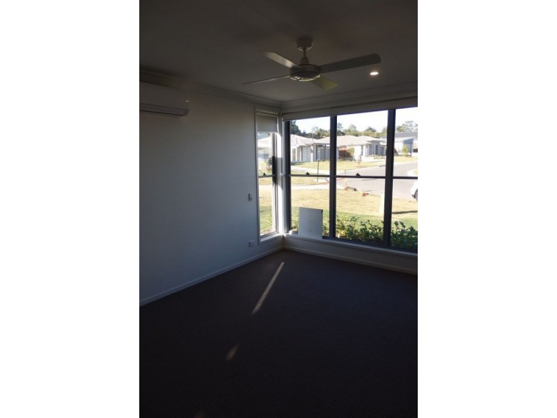 33 Girraween Crescent, Capalaba QLD 4157