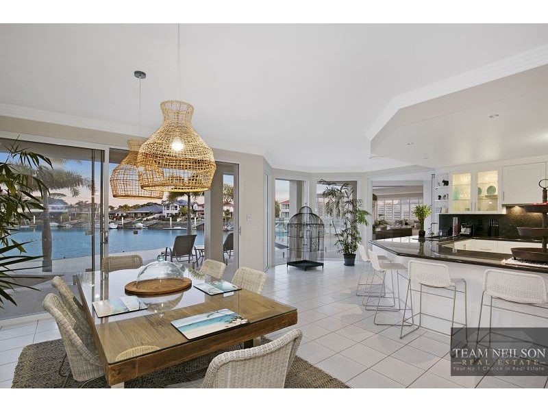 14 Beaufort Court, Raby Bay QLD 4163