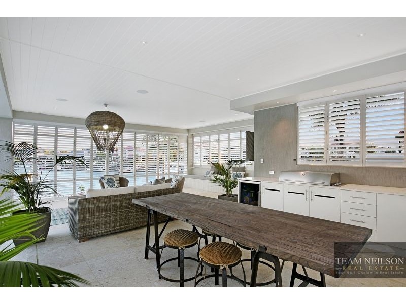 14 Beaufort Court, Raby Bay QLD 4163