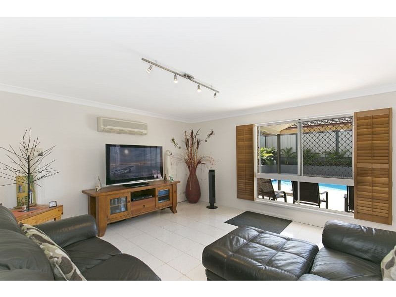 8 Montgomery Drive, Wellington Point QLD 4160