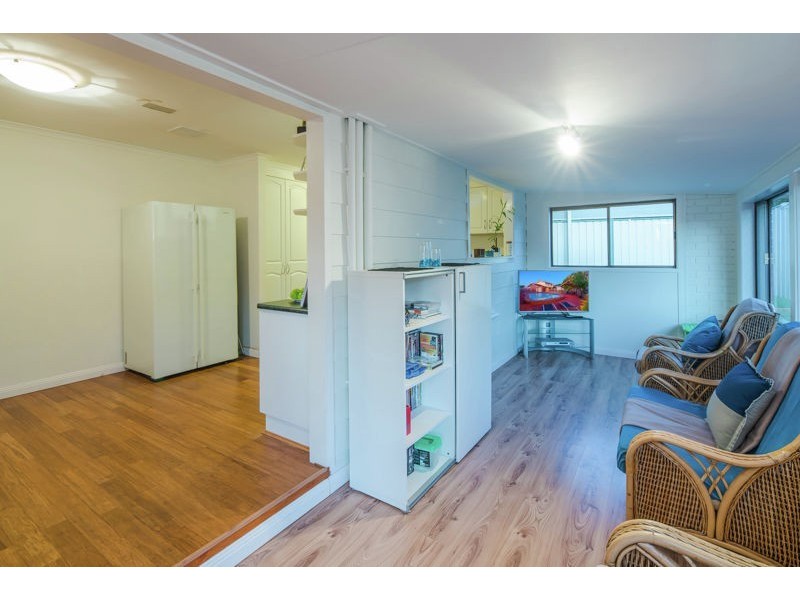 5 BINDO PLACE, Manly West QLD 4179