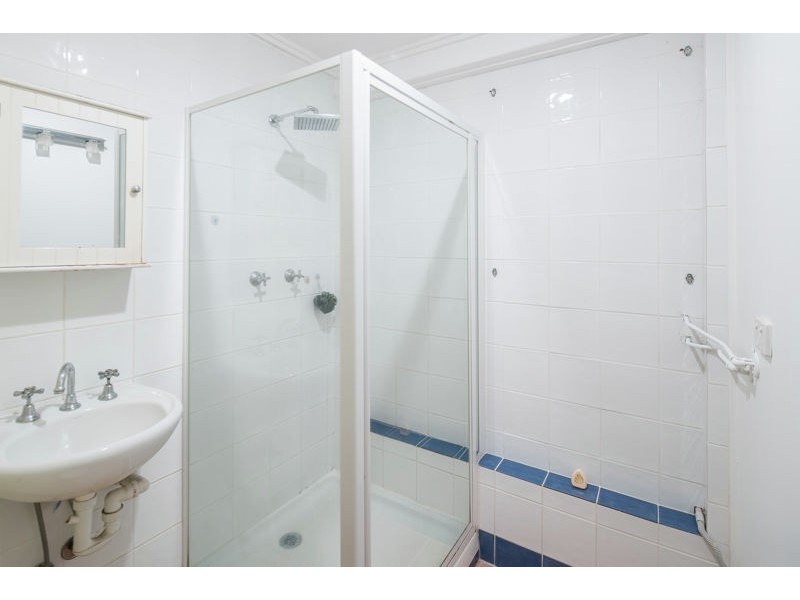 5 BINDO PLACE, Manly West QLD 4179