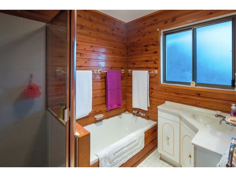 5 BINDO PLACE, Manly West QLD 4179