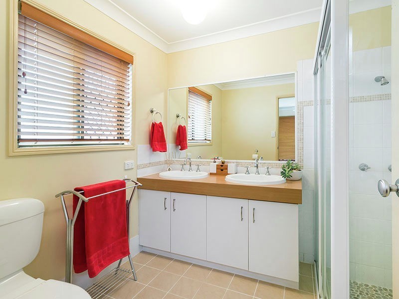 8 SUNBURST CT, Capalaba QLD 4157