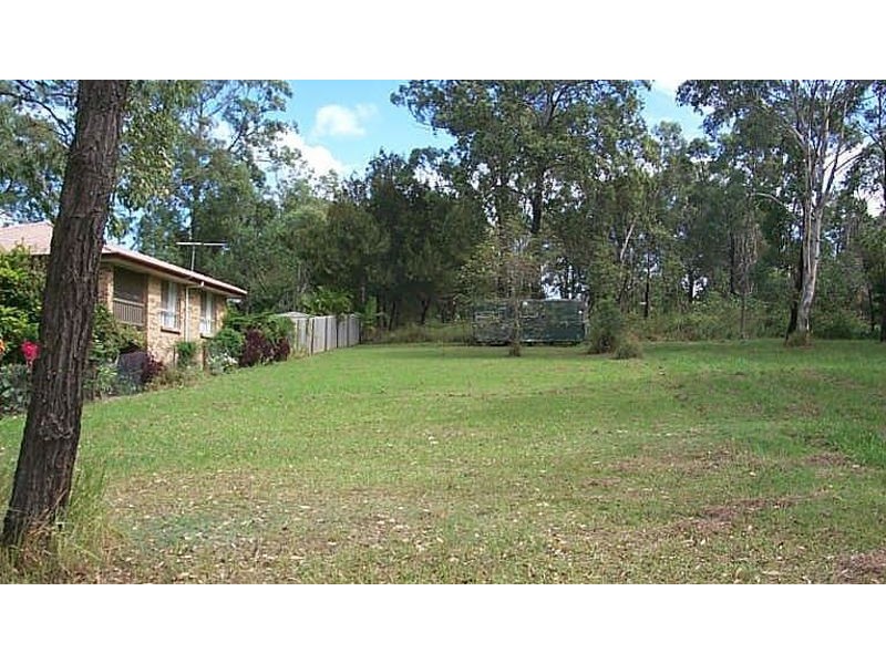 26 Wyena Av, Lamb Island QLD 4184