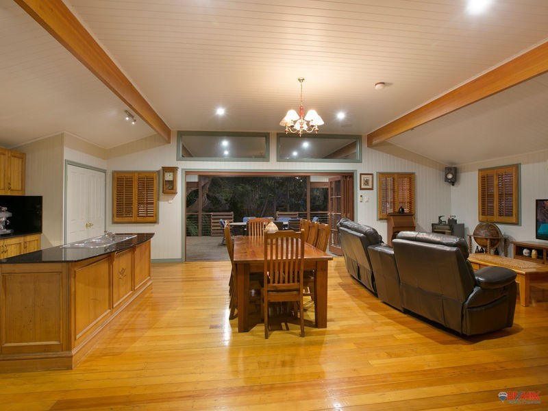 34 Sunflower Street, Wynnum QLD 4178