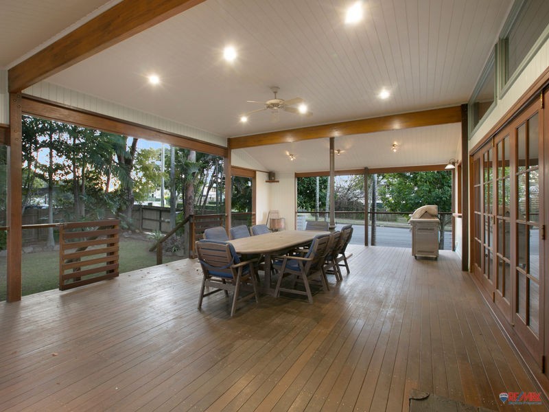 34 Sunflower Street, Wynnum QLD 4178