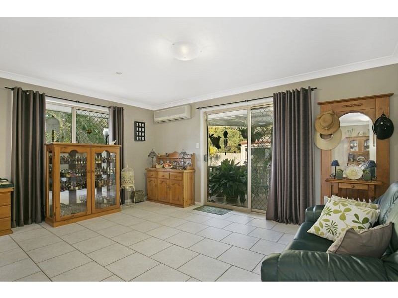 4 Sunningdale Drive, Redland Bay QLD 4165
