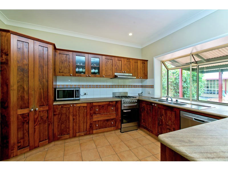 5 Peggy Place, Victoria Point QLD 4165