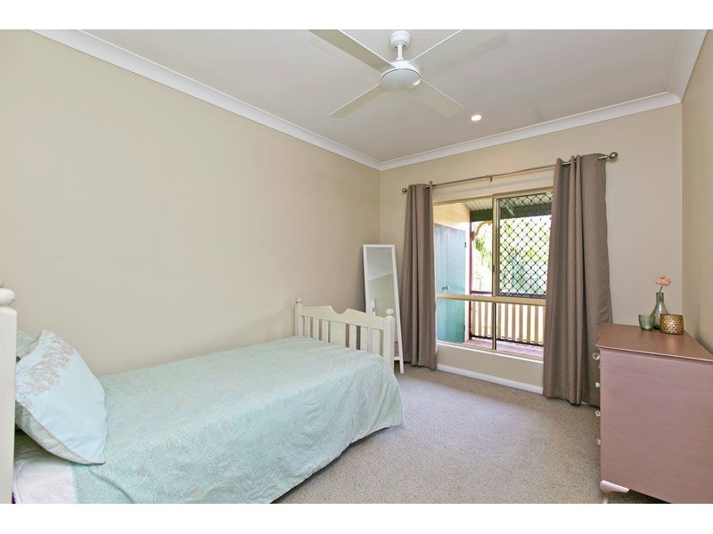 5 Peggy Place, Victoria Point QLD 4165