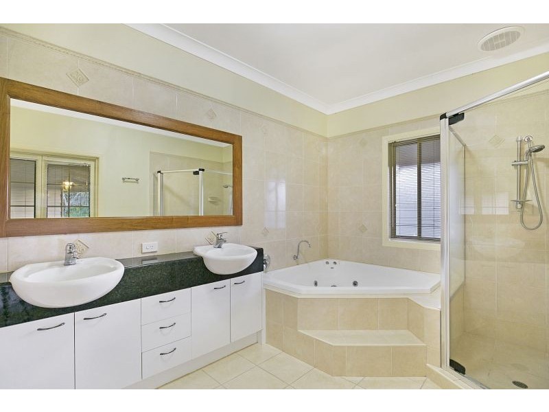 8 Bona Vista Court, Cleveland QLD 4163