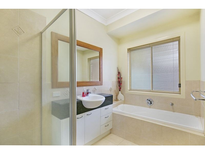 8 Bona Vista Court, Cleveland QLD 4163