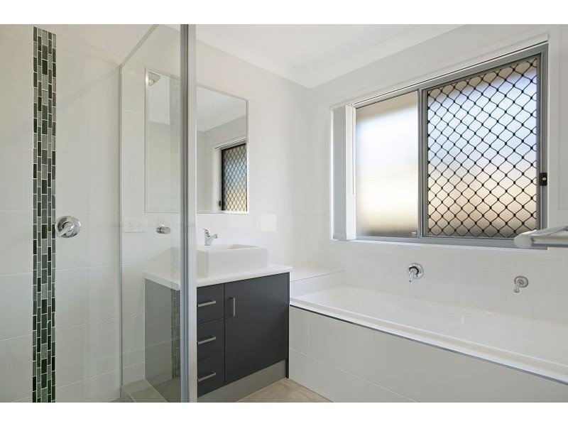 2/64 Lawn Terrace, Capalaba QLD 4157