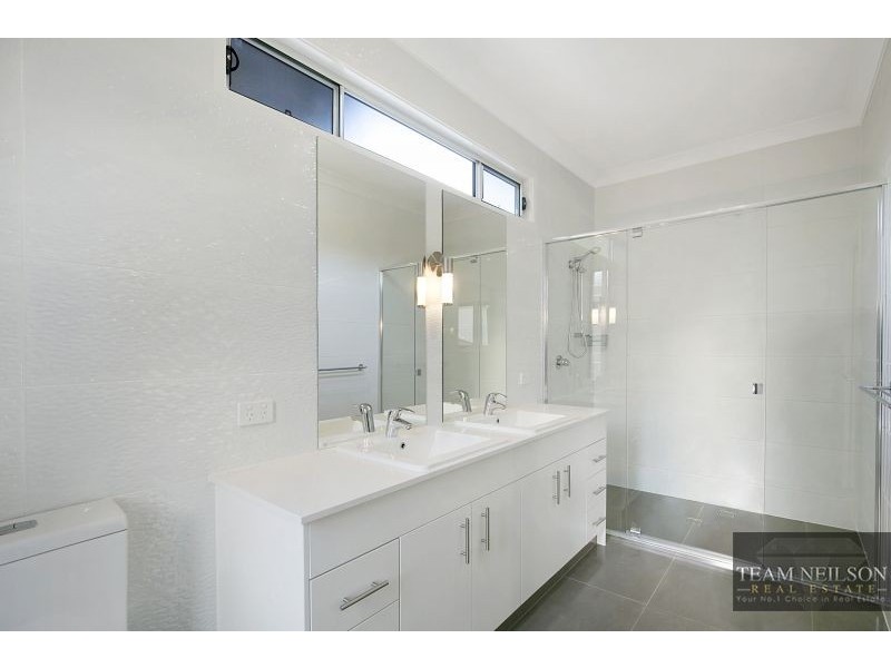 16-18 Bainbridge Street, Ormiston QLD 4160