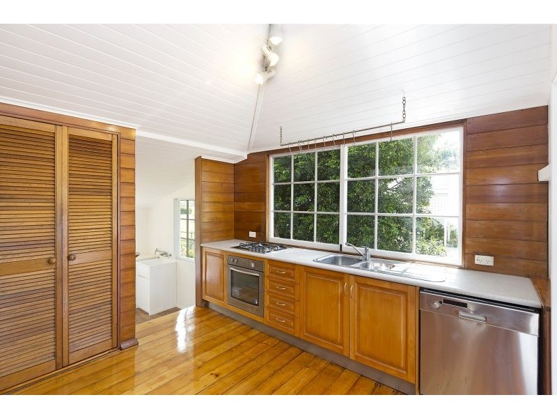 162 Shore Street North, Cleveland QLD 4163