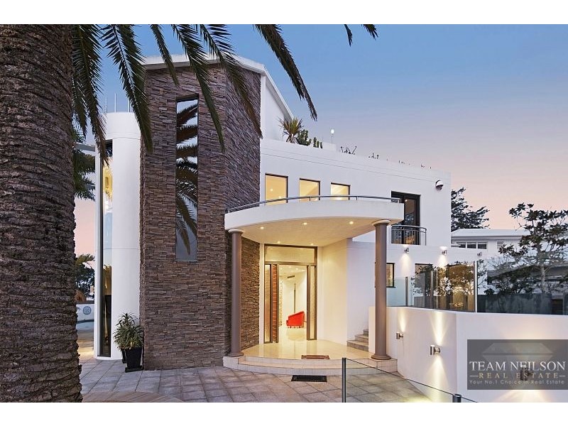 28 The Boulevard, Redland Bay QLD 4165