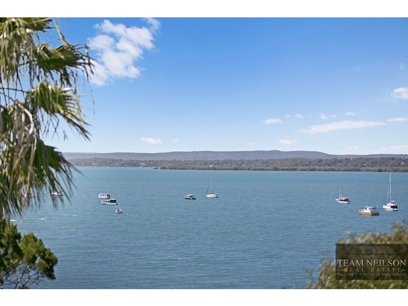 28 The Boulevard, Redland Bay QLD 4165