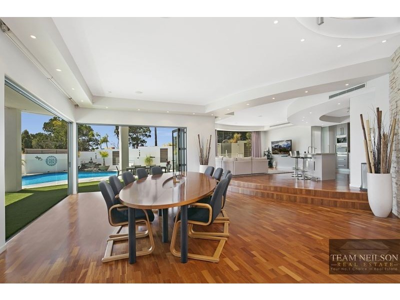 28 The Boulevard, Redland Bay QLD 4165