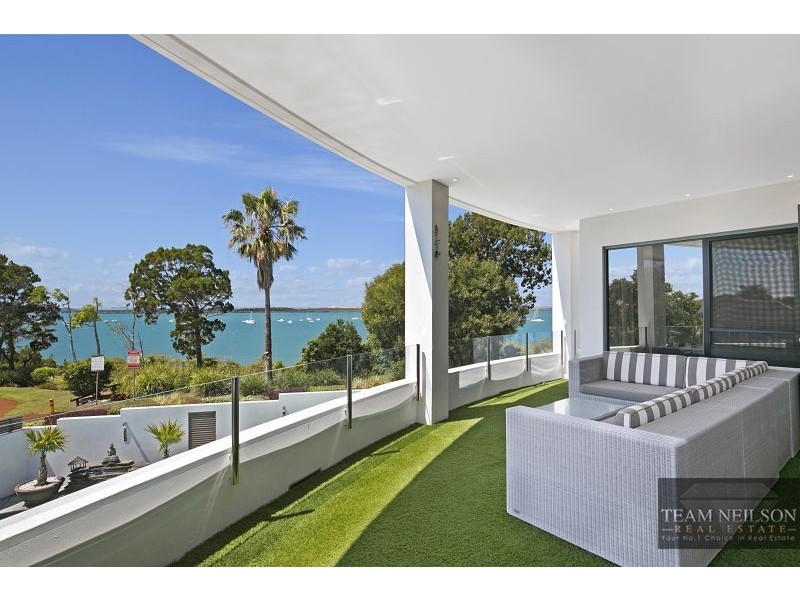 28 The Boulevard, Redland Bay QLD 4165