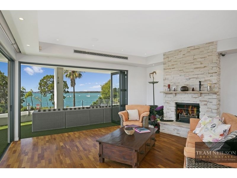 28 The Boulevard, Redland Bay QLD 4165