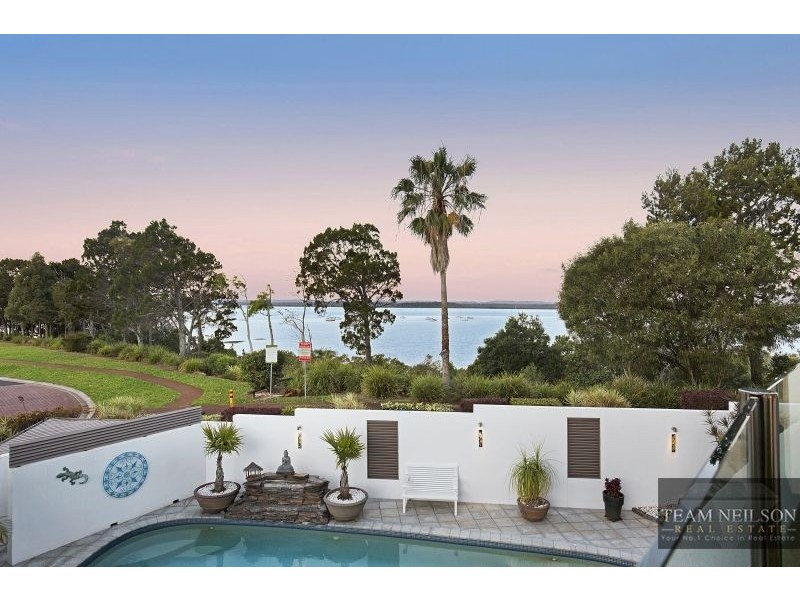 28 The Boulevard, Redland Bay QLD 4165