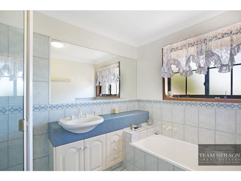 44 Pitt Street, Redland Bay QLD 4165