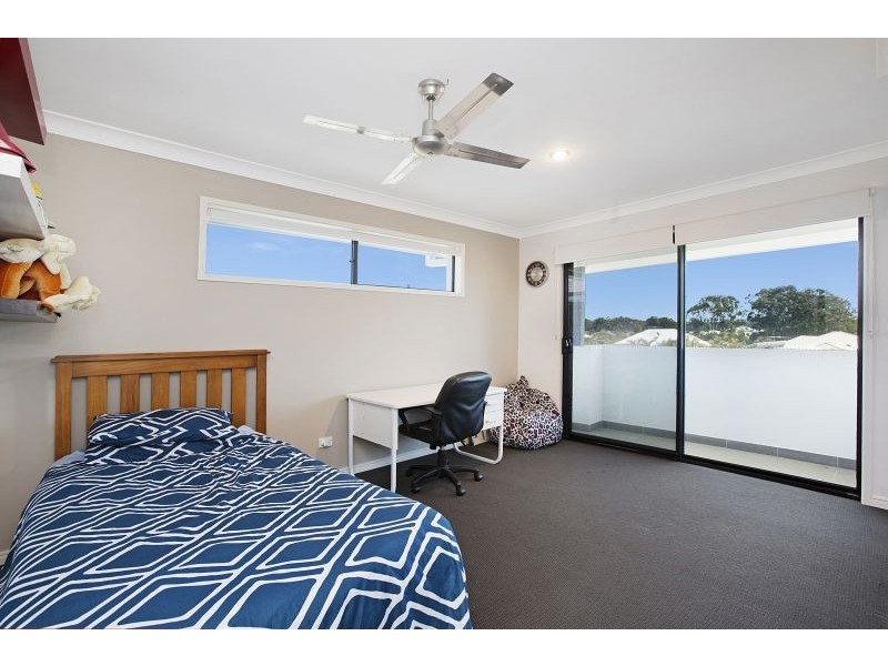 11 Ebony Crescent, Redland Bay QLD 4165