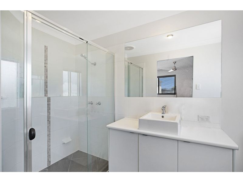 11 Ebony Crescent, Redland Bay QLD 4165
