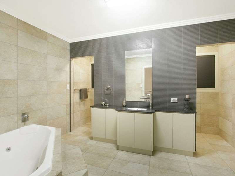 41A Compass Court, Raby Bay QLD 4163