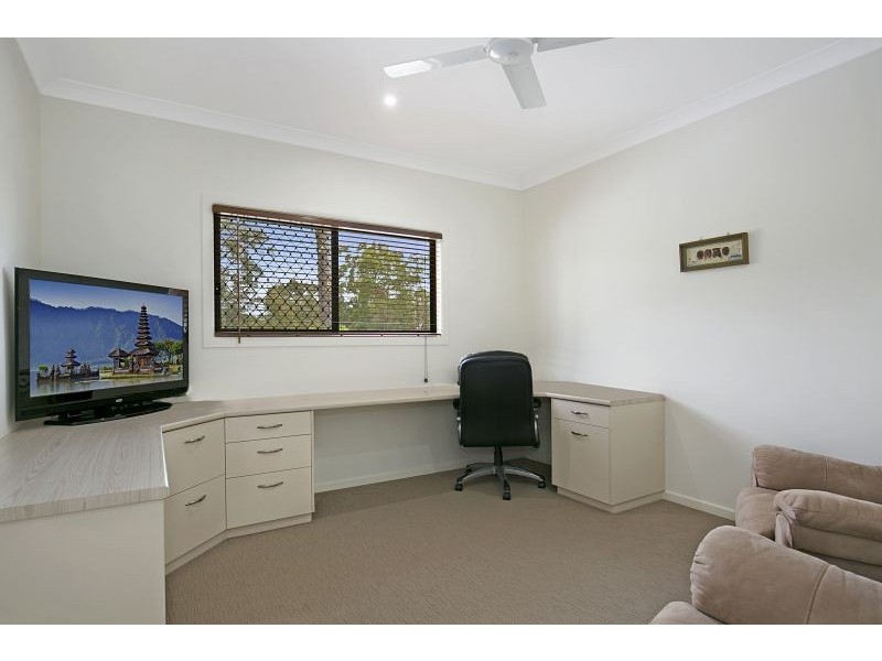 77 WHITEHALL AVE, Birkdale QLD 4159