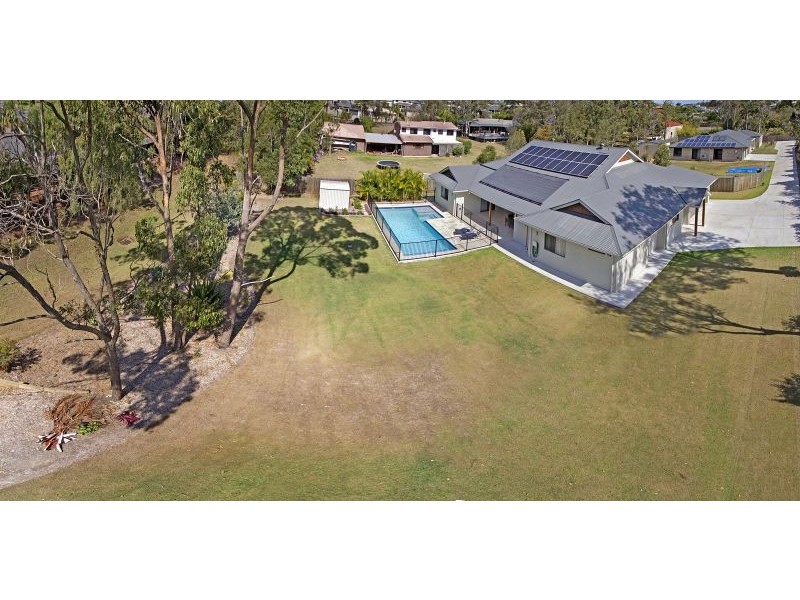 77 WHITEHALL AVE, Birkdale QLD 4159