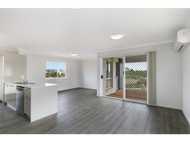 112 Bankswood Drive, Redland Bay QLD 4165