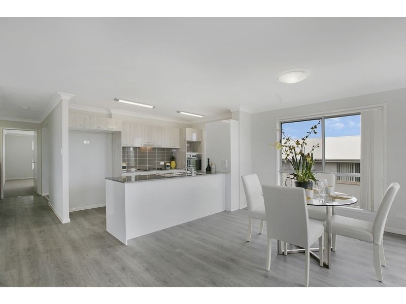 112 Bankswood Drive, Redland Bay QLD 4165