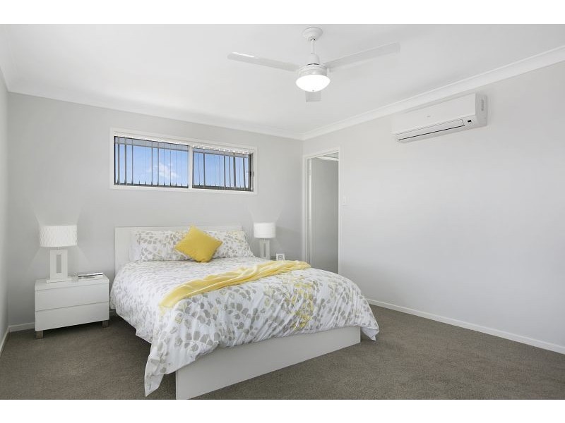 112 Bankswood Drive, Redland Bay QLD 4165