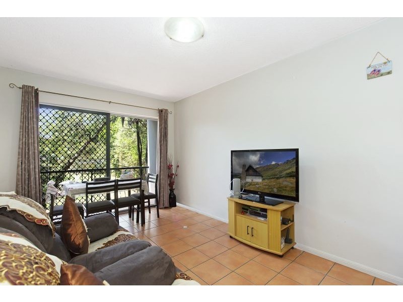 2/47 Rolle Street, Holland Park West QLD 4121